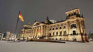Reichstag II, Nachtaufnahme, Winter 2010