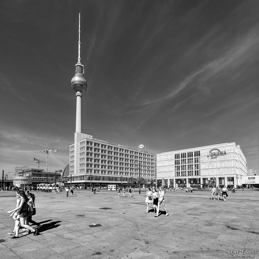 Alexanderplatz mit Fernsehturm und Weltzeituhr - 6779