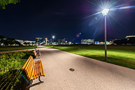 Spreebogenpark bei Nacht