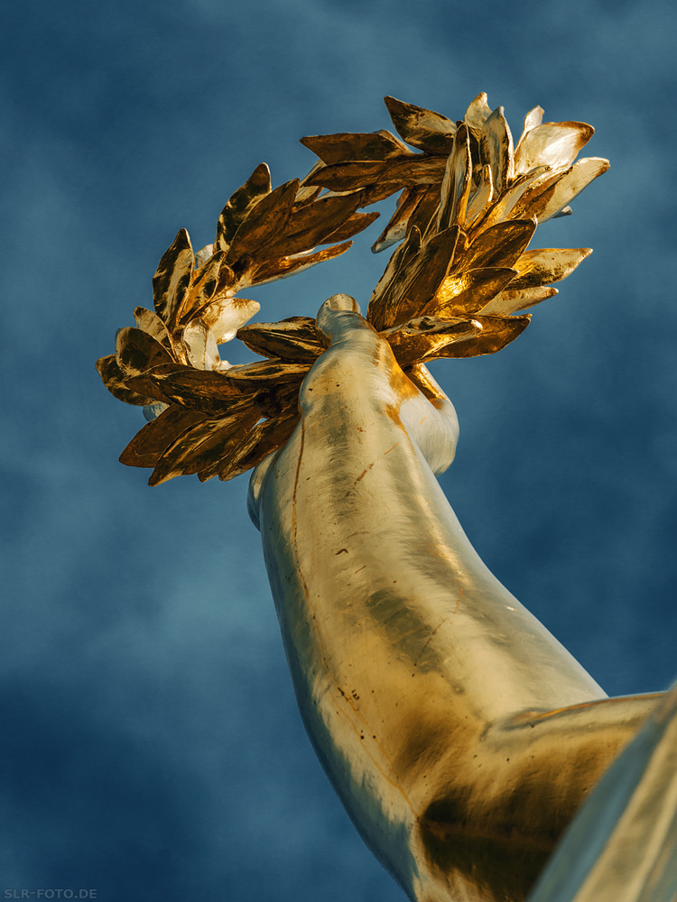 Goldener Lorbeerkranz der Siegesgöttin Victoria - Berliner Siegessäule